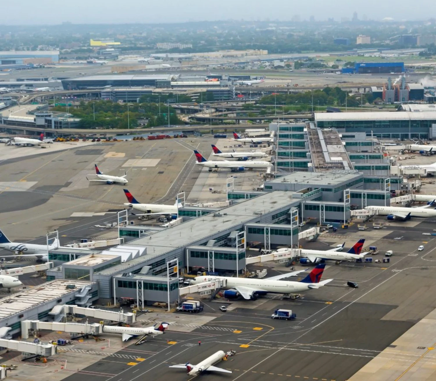 Airport Limousine Services, Kavanagh Limousine Services, Vancouver, New Westminster, Langley, BC